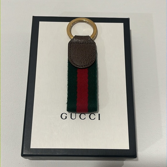 Authentic Gucci Gold GG Logo Key Chain - Picture 3 of 4